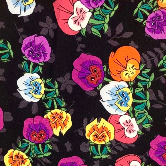 ❌SOLD❌ NWT OS LLR Alice In Wonderland Leggings - Picture 2 of 4